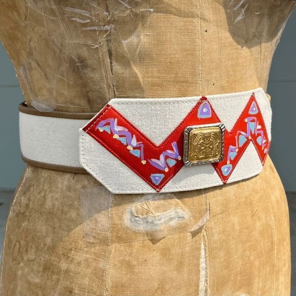 Vintage VST Belt - Hand-Painted Canvas, Aztec Buckle, One-of-a-Kind Slow Fashion - Picture 4 of 9